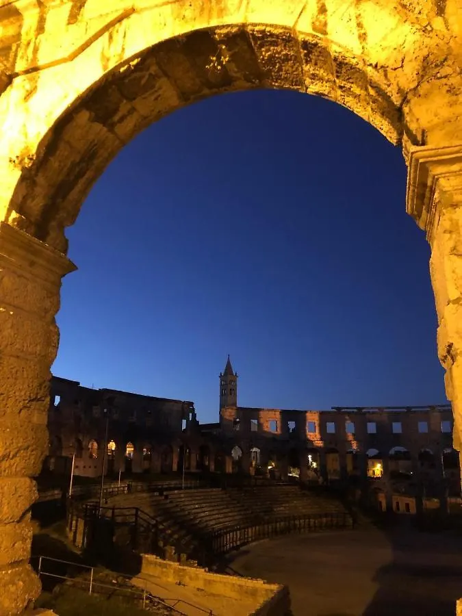 Apartment Pula Mon Amour