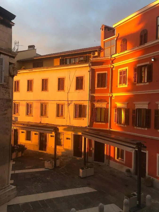 Apartment Pula Mon Amour 0*,  Croatia