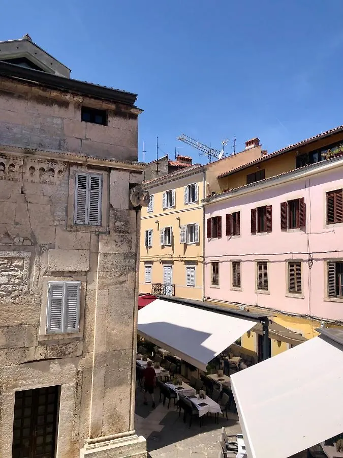 Apartment Pula Mon Amour 0*,  Croatia