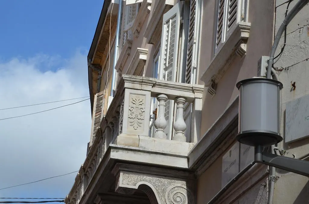 Apartment Pula Mon Amour 0*,  Croatia