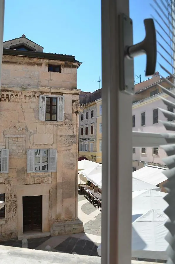 Apartment Pula Mon Amour 0*,  Croatia