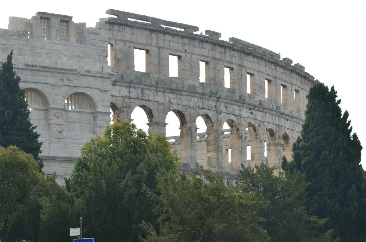 Apartment Pula Mon Amour