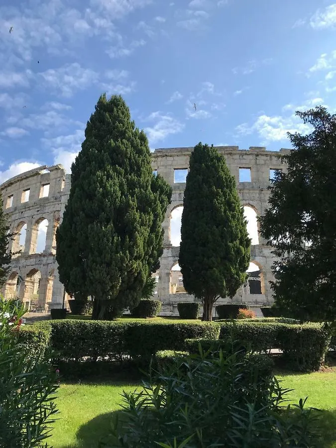 Apartment Pula Mon Amour